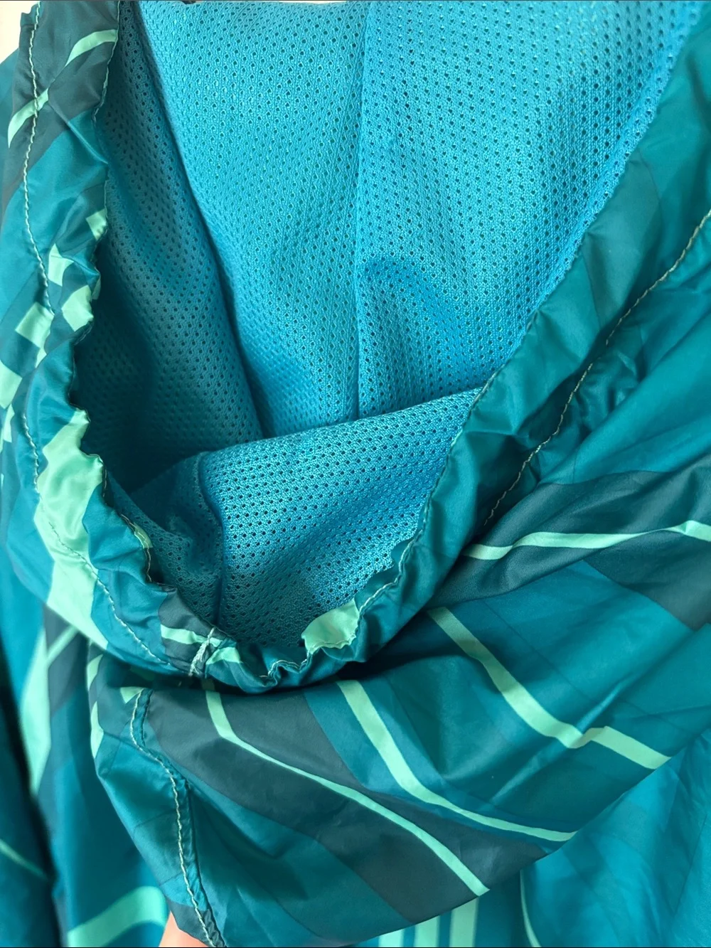 Nike Sportswear Windbreaker Cropped Athletic Jacket